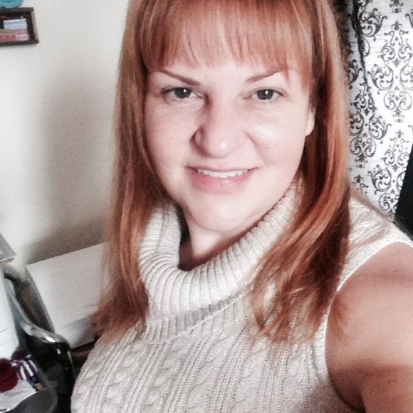 Meet your Posher, Shirley - Picture 2 of 8